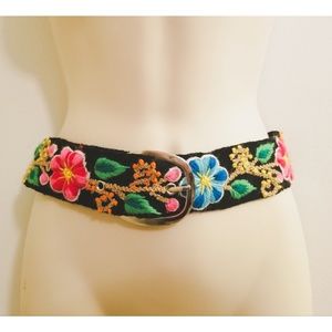 🇨🇴 Handmade embroidered belt from Columbia